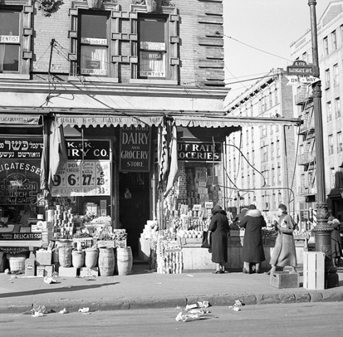 1936-grocery-store-on-bathgate-avenue-in-the-bronx